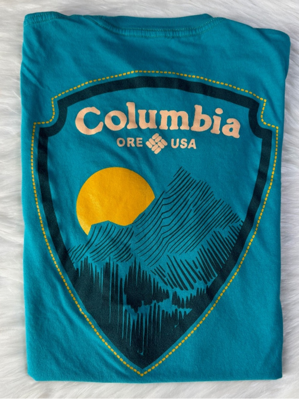 Columbia Graphic Shirt